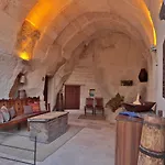 Elaa Cave 3* Ortahisar
