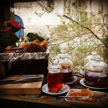 Elaa Cave Hotell 3*