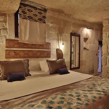 Hotel Elaa Cave