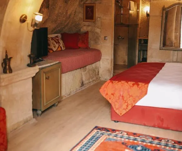 Elaa Cave Szálloda 3*